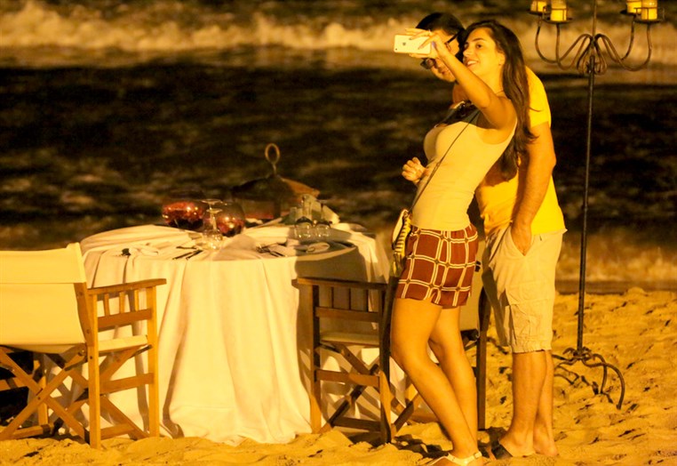 Romantic Dinner at Edde Sands